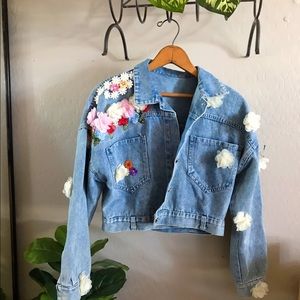 Trendy Floral Accessory Denim Jacket